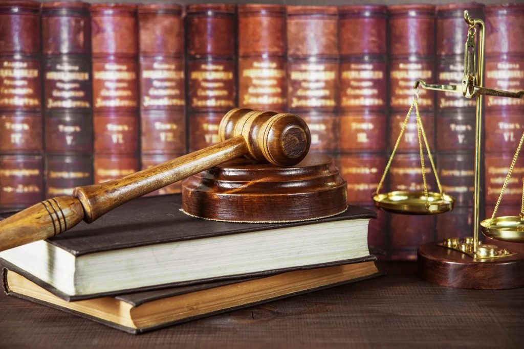 قوانین کیفری و مدنی